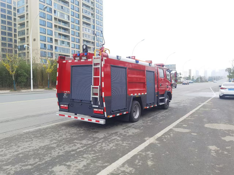 東風(fēng)多利卡5噸水罐消防車(chē)（150馬力）
